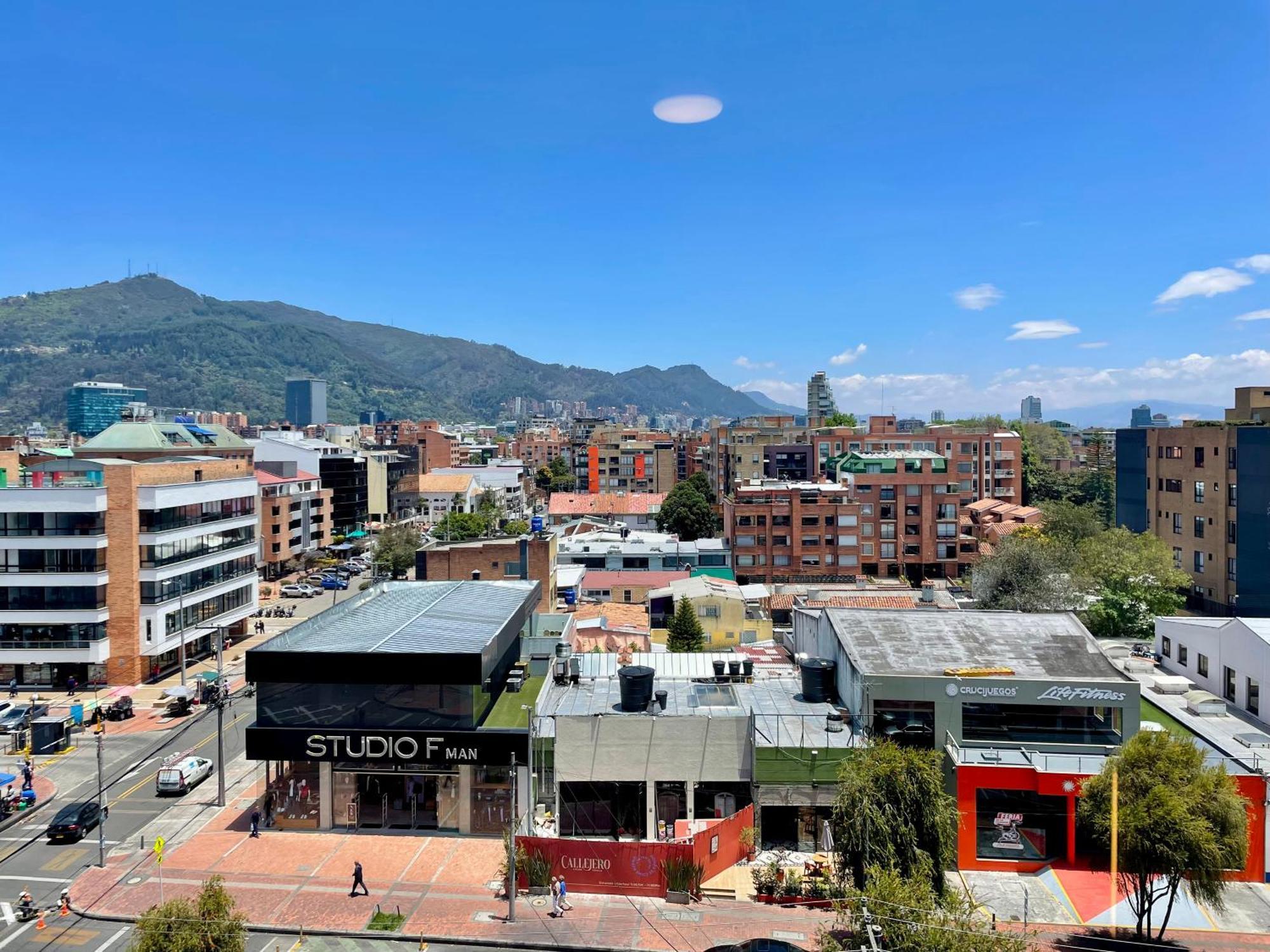 122 Plaza Apartahotel Bogotá Exteriör bild